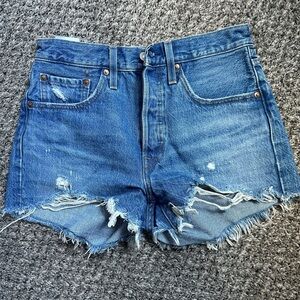 Levi’s 501 Jean shorts - size 26W